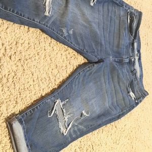 Judy Blue 20W Distressed Capri